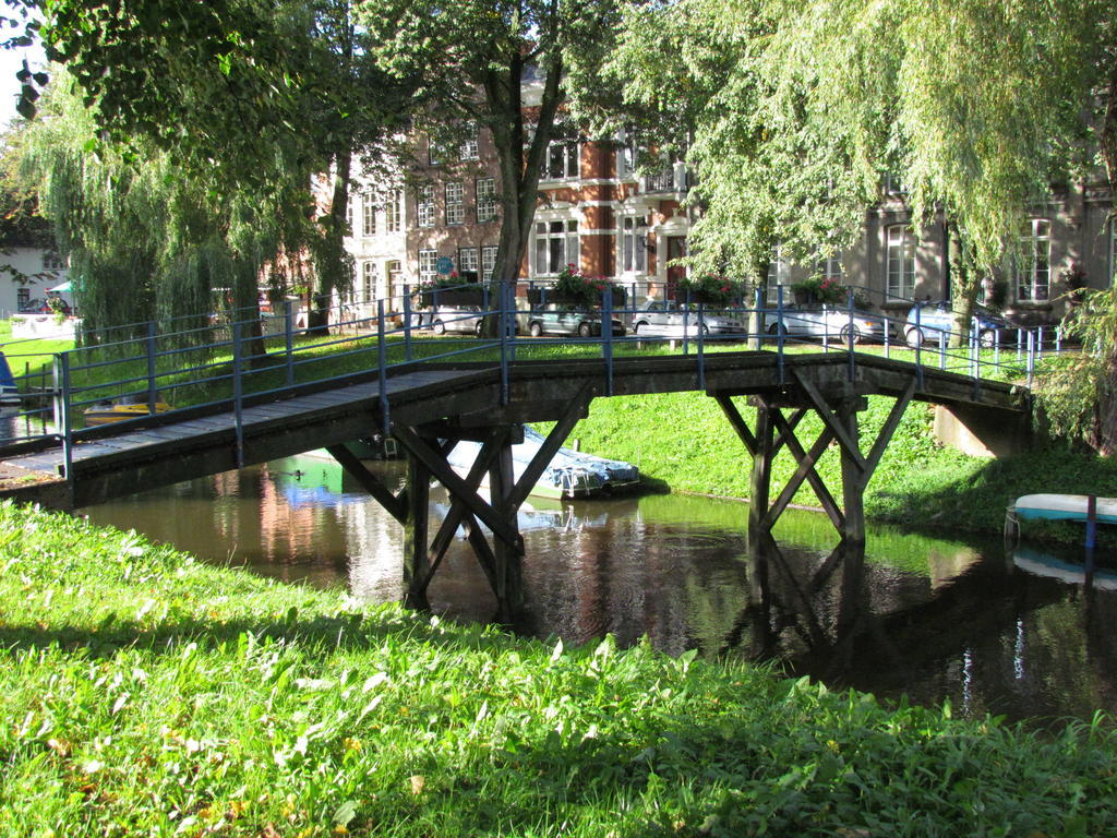Apartments Im Froschhaus Mit Fruehstueckskuechen Friedrichstadt Exteriör bild